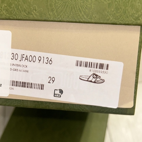 GICCI KIDS SLIDES SIZE 29EU (Size 13 in KIDS) - Picture 4 of 4